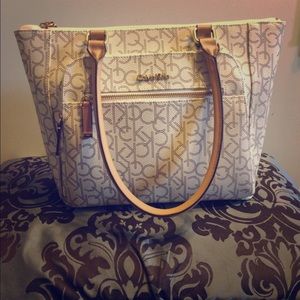 Calvin Klein signature tote 👜